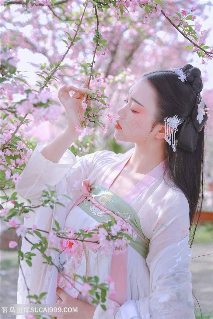 茄子香蕉榴莲草莓丝瓜向日葵小猪留下你的评论吐槽！剧情讨论引发网友赞叹！ 