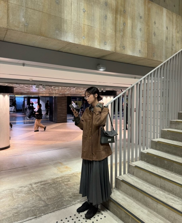 《寂静岭f》女主脸模晒生活照：打扮美美的吃海底捞！(图7)
